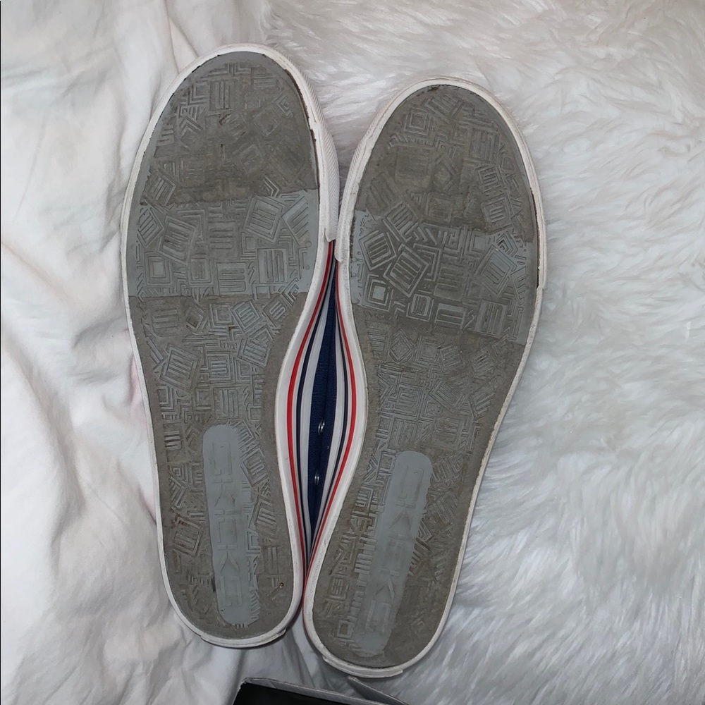 SKICKS OLE MISS UNIVERSITY OF MS SHOES - Picture 8 of 14